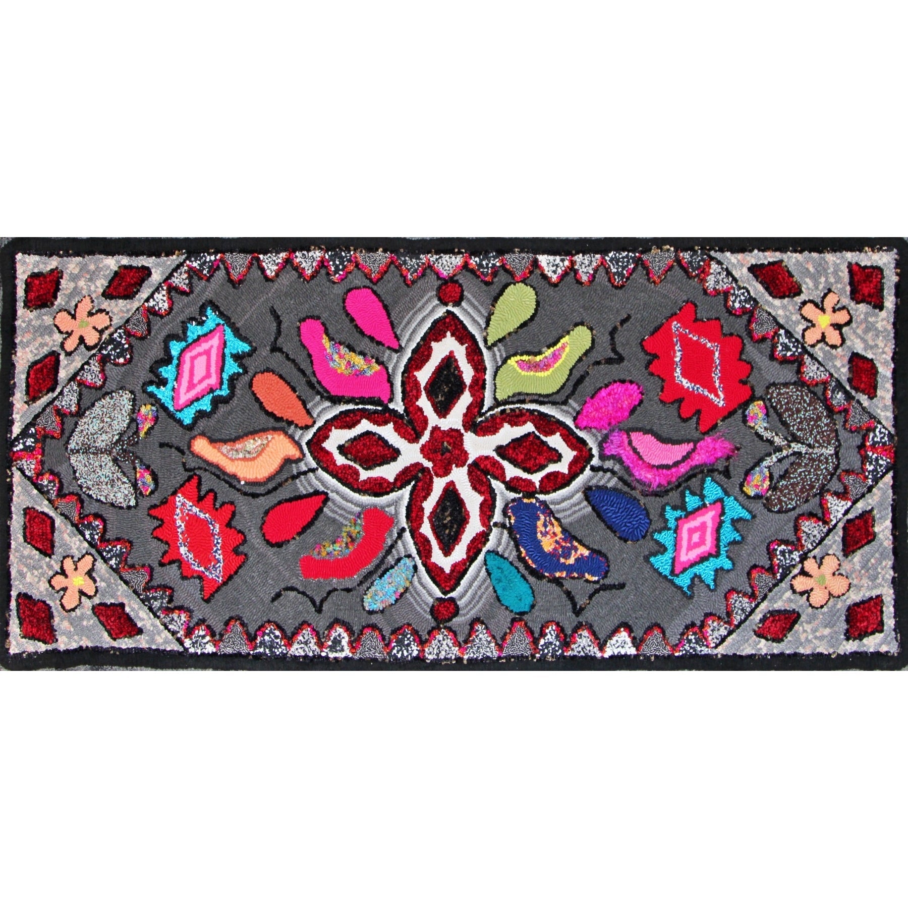 Multicolores Pattern #4, rug hooked by Lori Rokusek V2