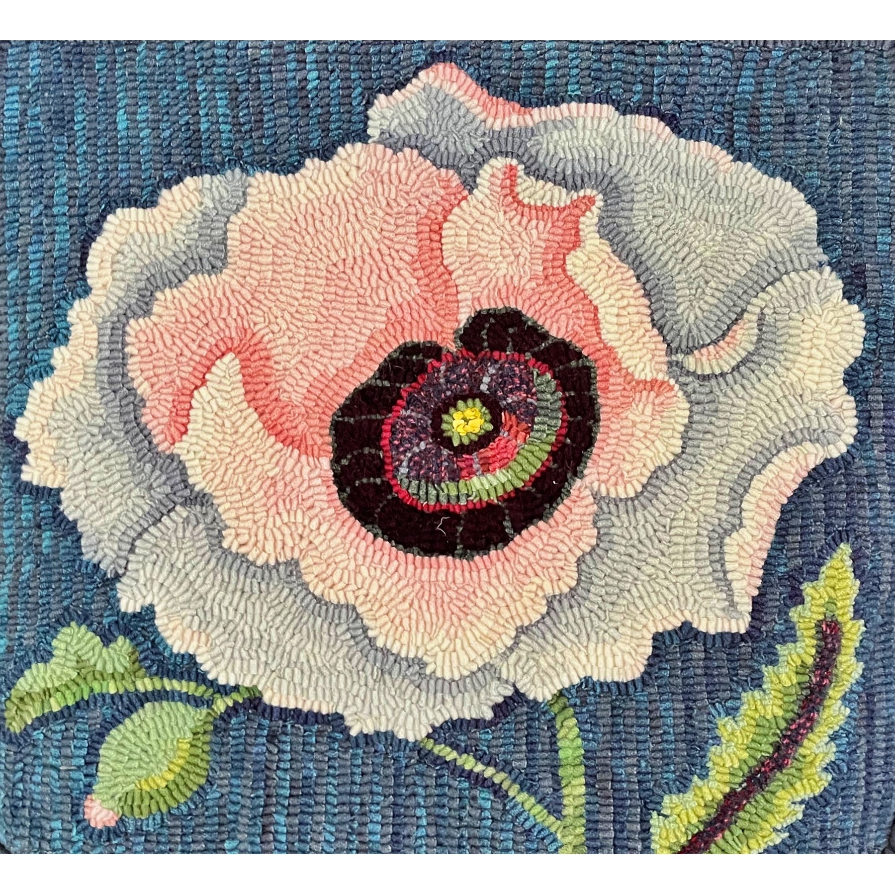 Poppy-A La O'Keefe, rug hooked by Lisa Chaloner