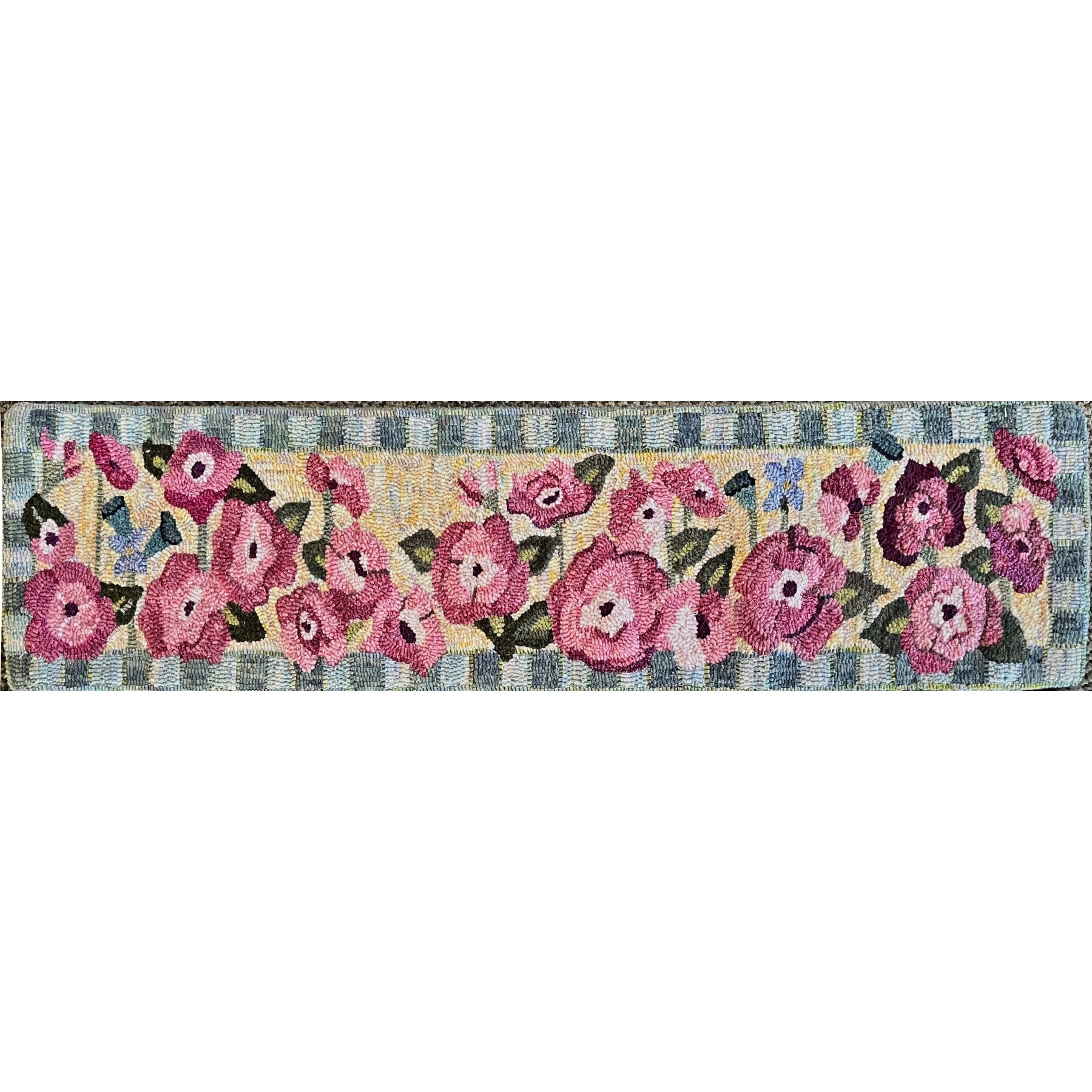 Short Spinort, rug hooked by Nancy Gingrich