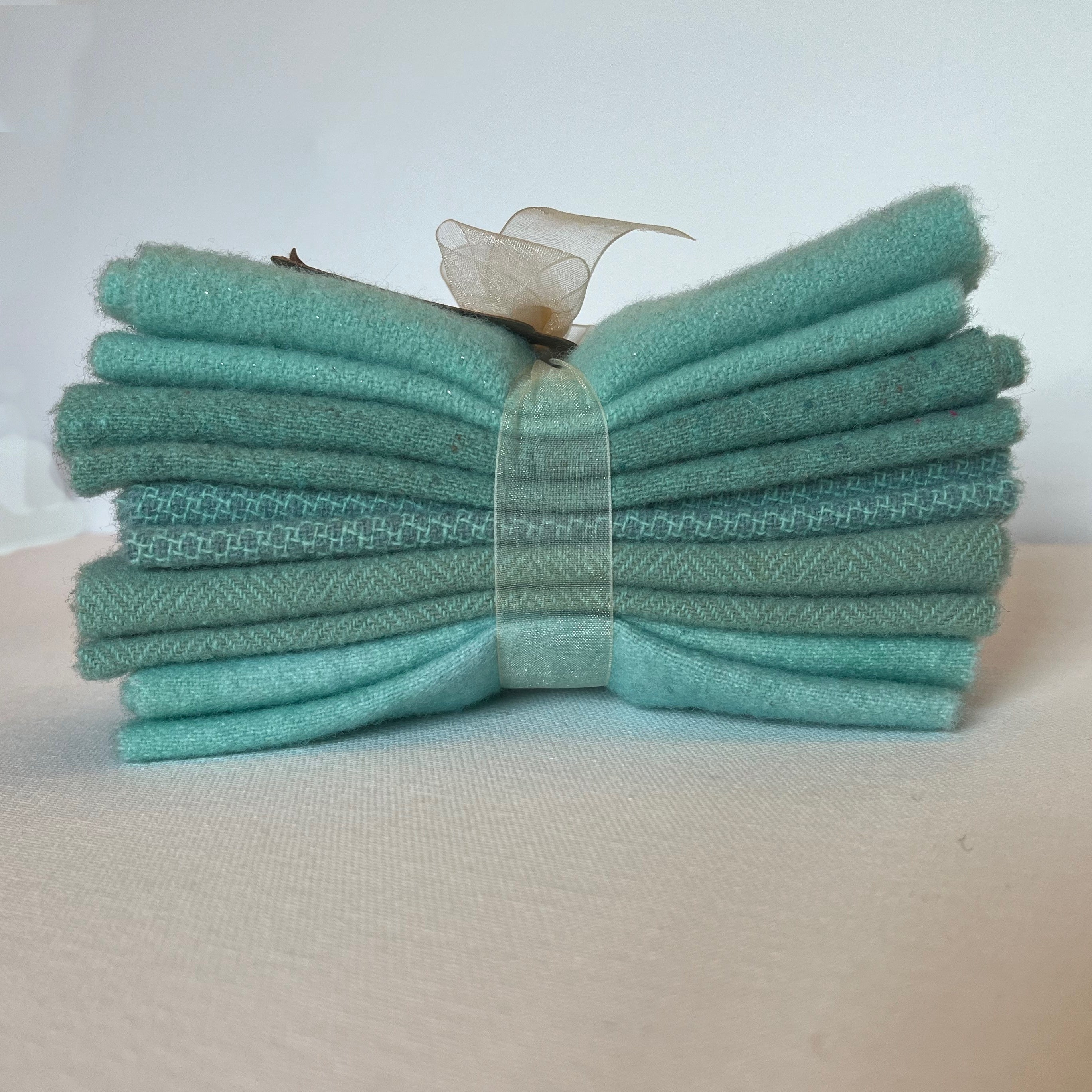 Sea Foam Green - Dorr Hand Dyed Bundle - Rug Hooking Wool