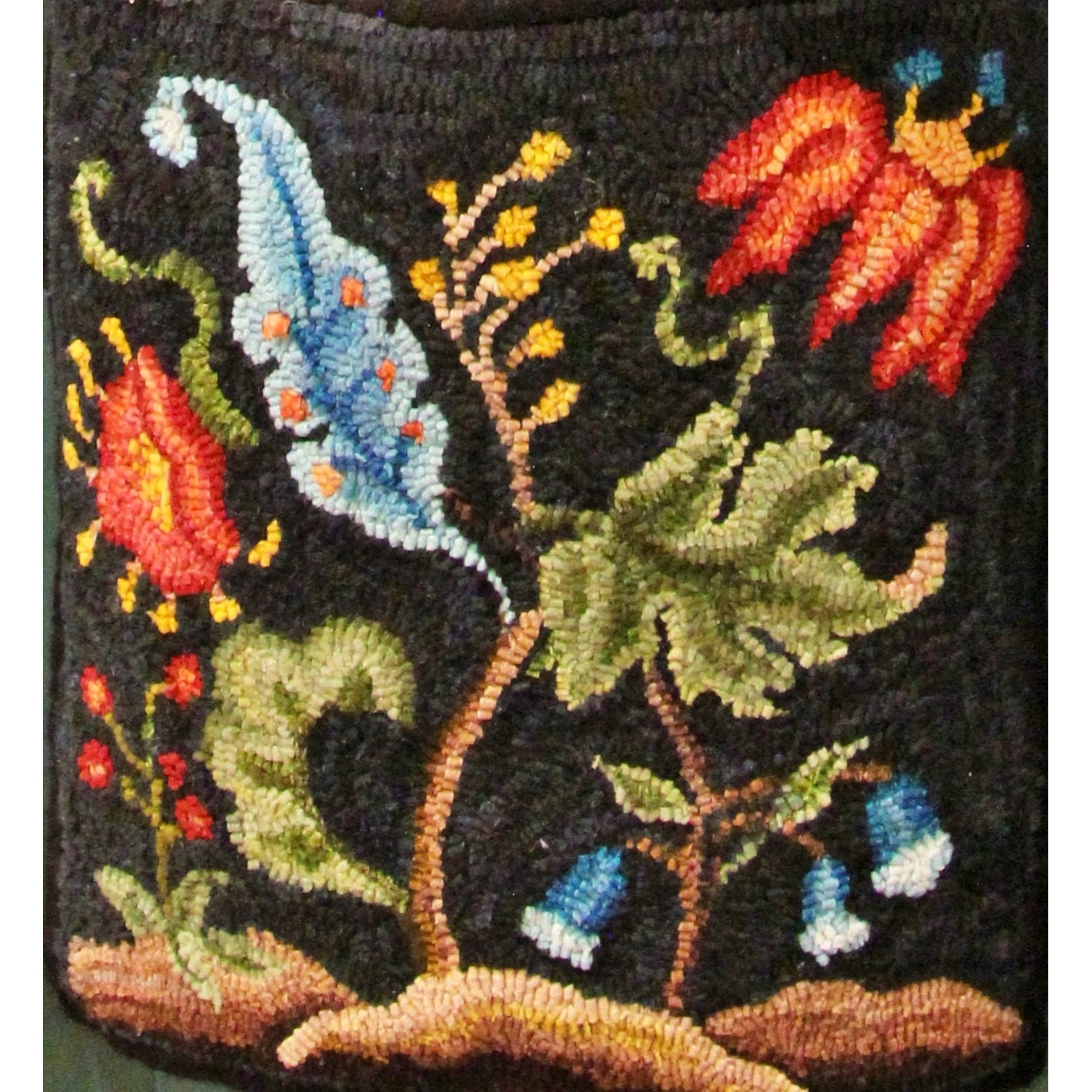 Izette Crewel, rug hooked by Judith Hotchkiss