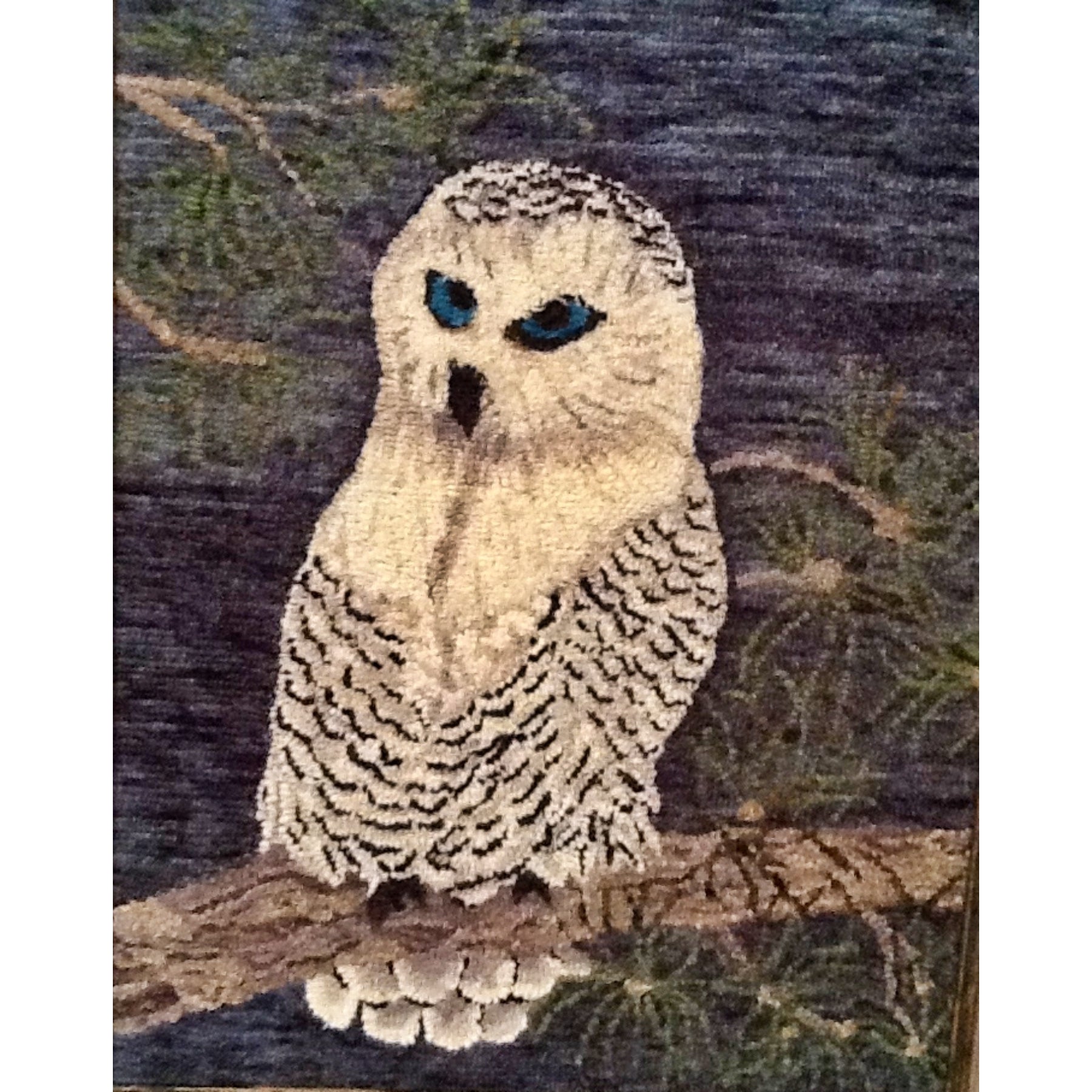 Snowy Owl, rug hooked by Jenny Podlasek