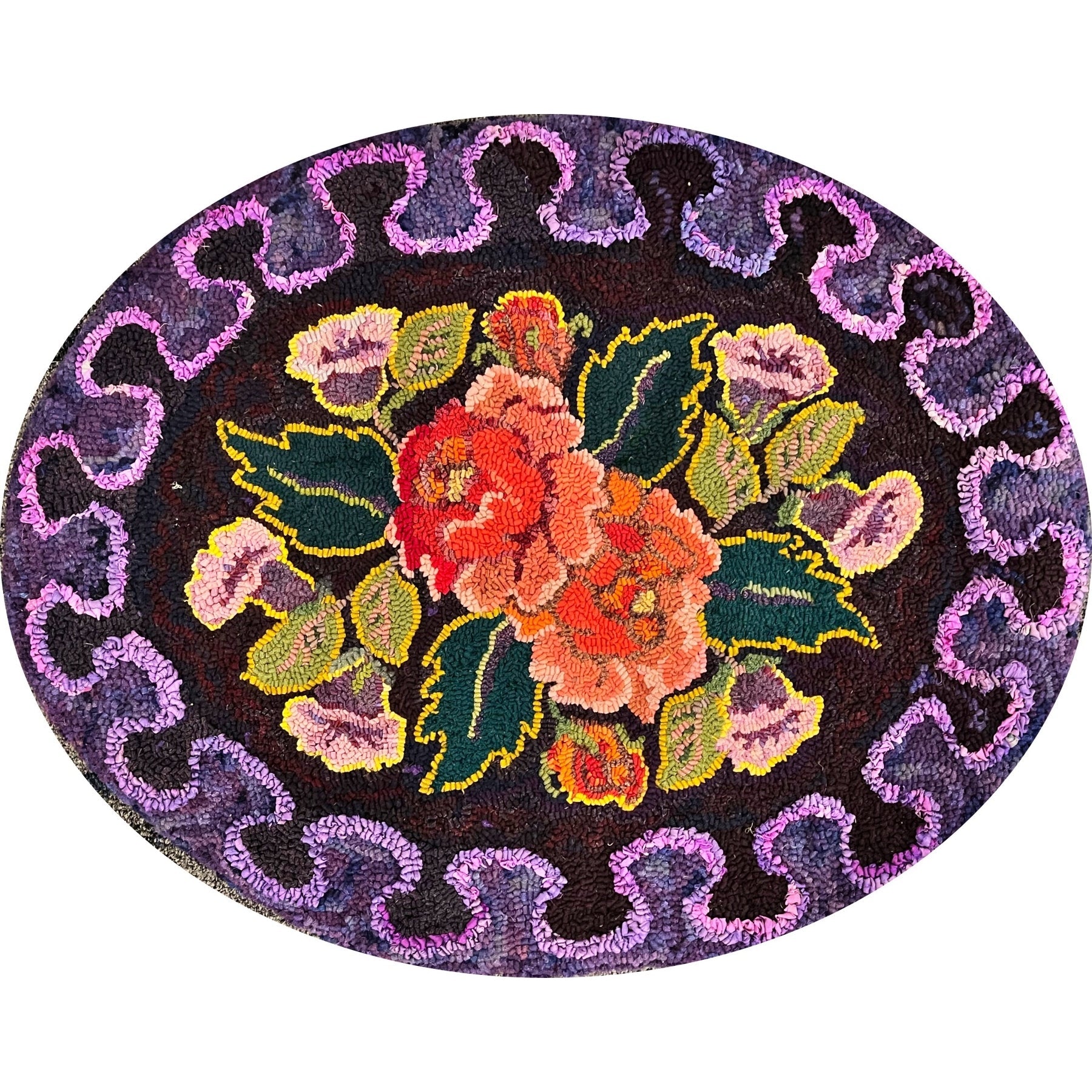 Anne's Oval, rug hooked by Elise Olsen