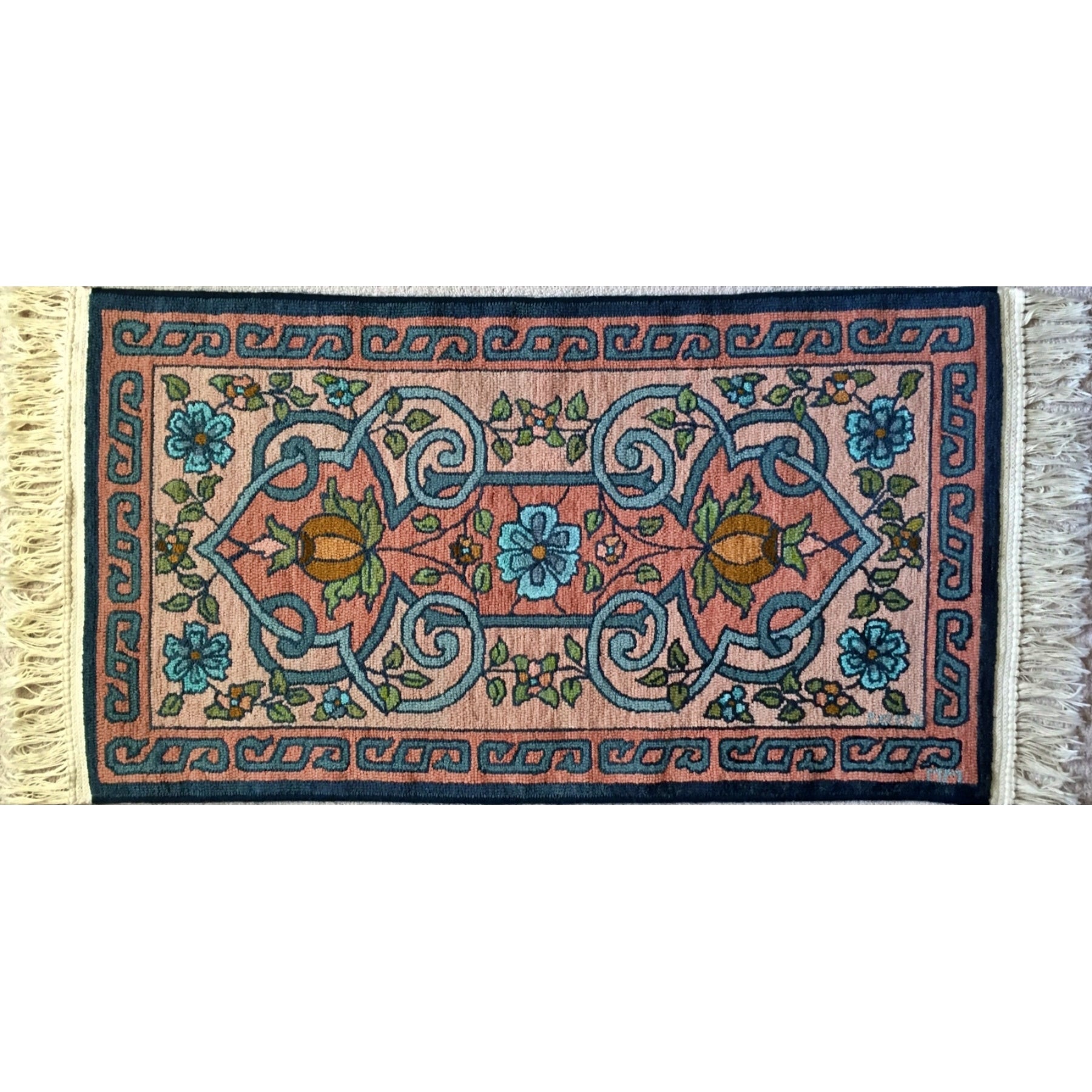 Rug Hooking Pattern: Persian Melody (1393) | Honey Bee Hive Rug