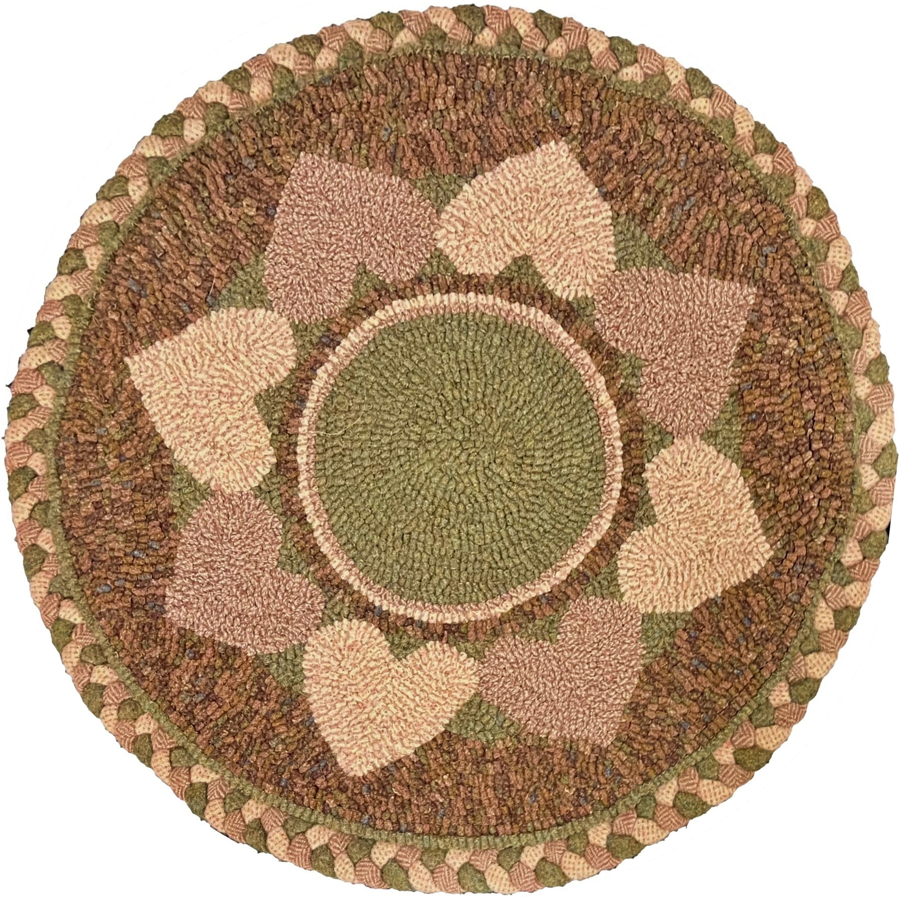 Heart Wreath, rug hooked by Terri Schaefer