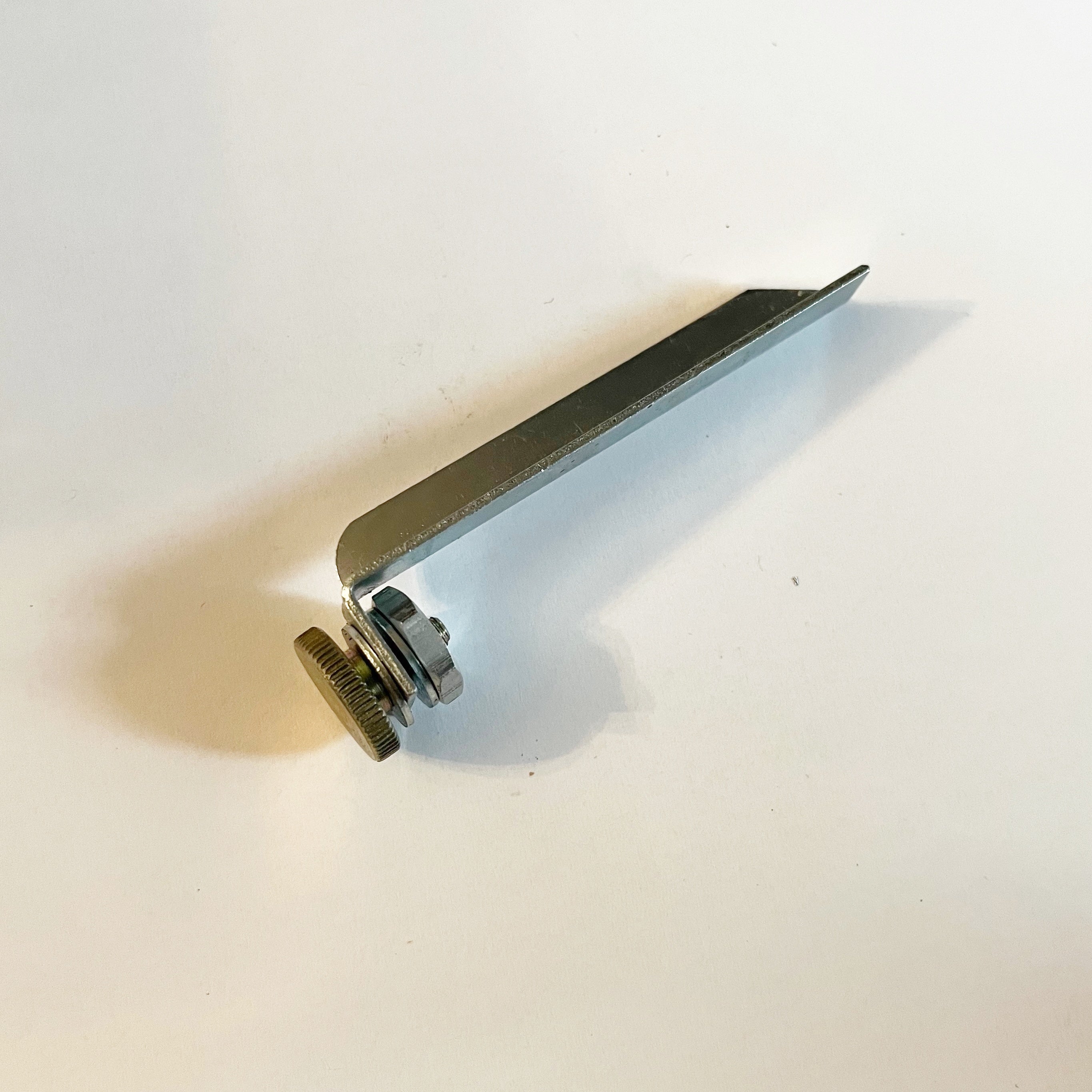 Fraser 500-1 Cloth Guide Assembly a Harry M. Fraser Cutter Part for the 500-1 cutter.