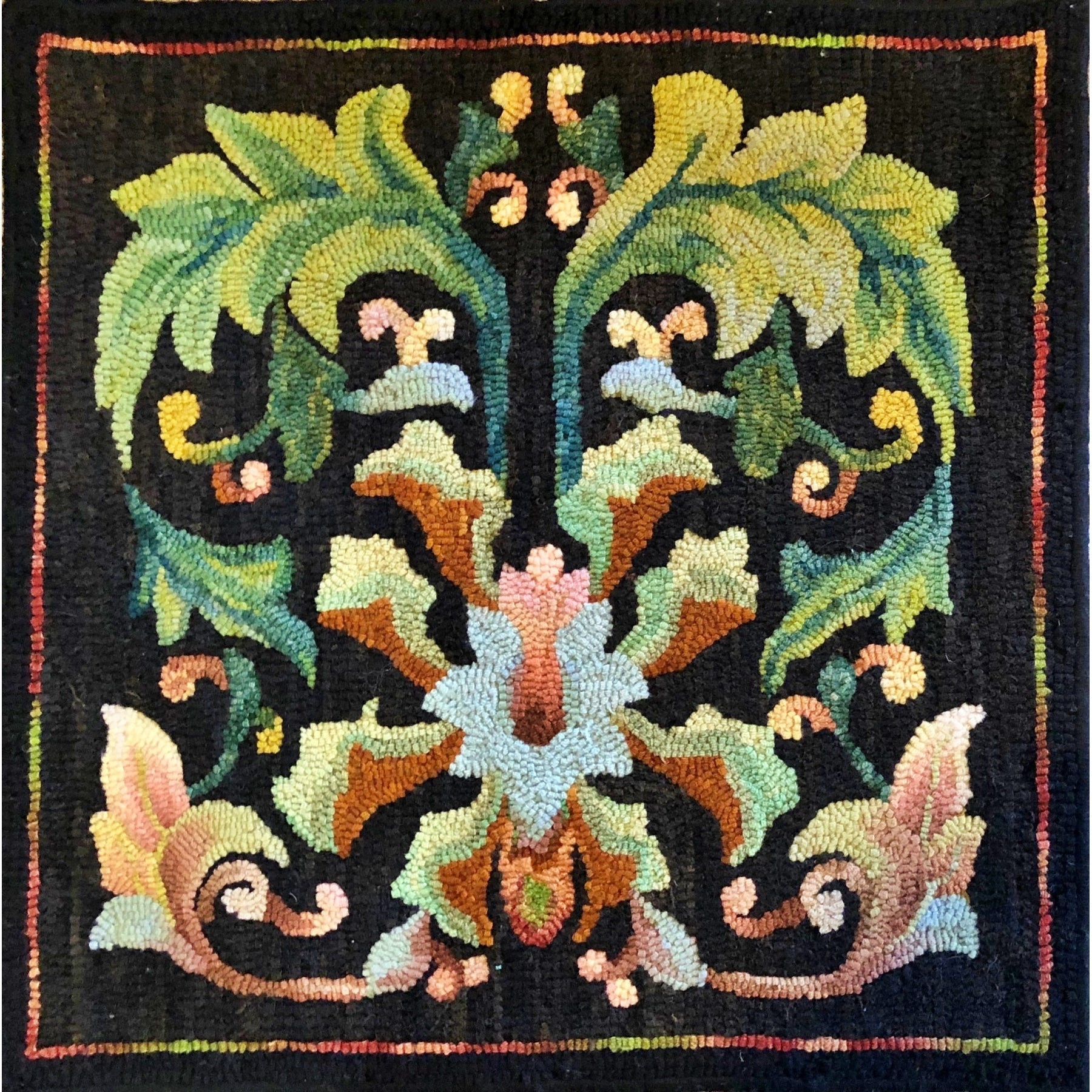 Heraldry – Adaptation, rug hooked by Kim Meyer