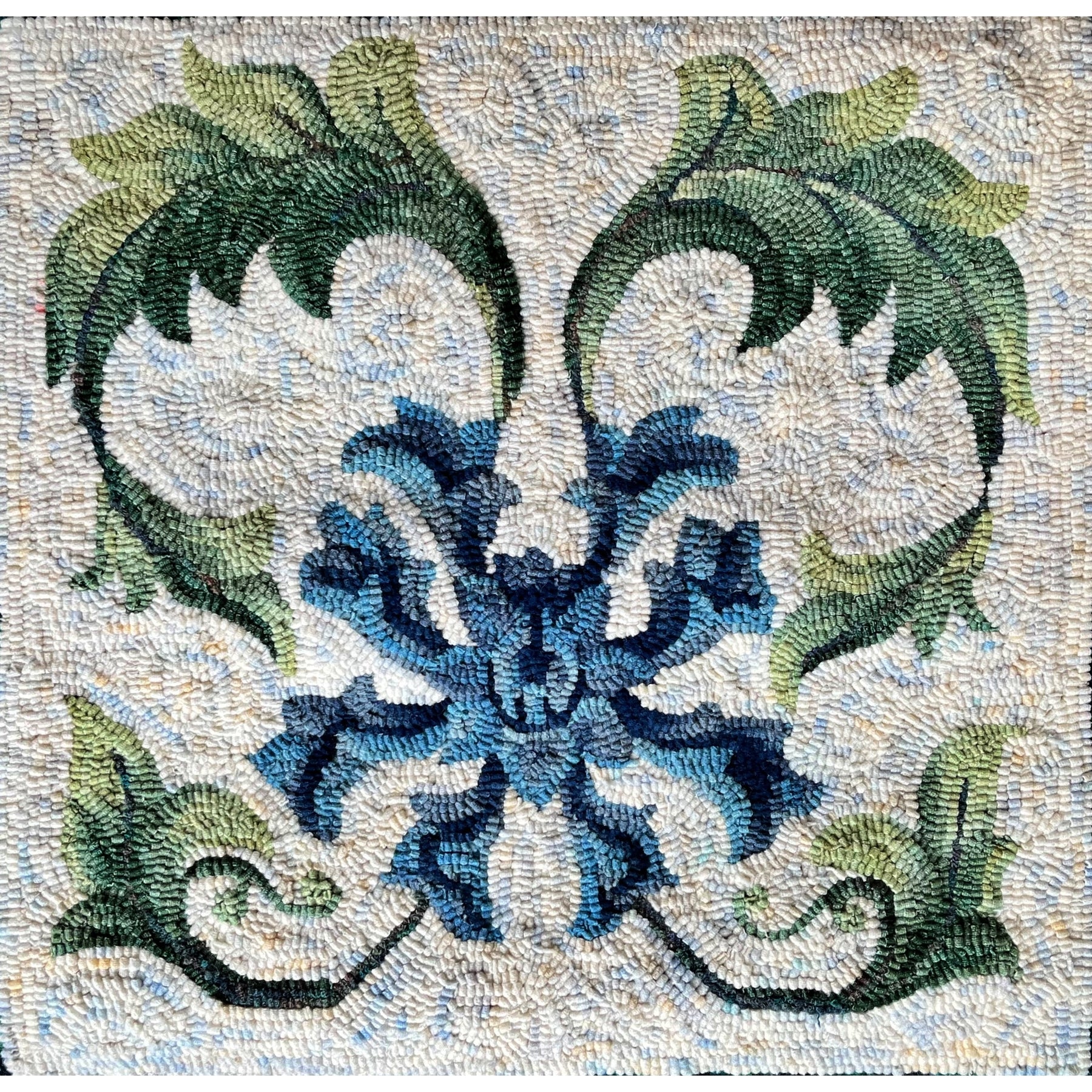Heraldry – Adaptation, rug hooked by Lynne Powell