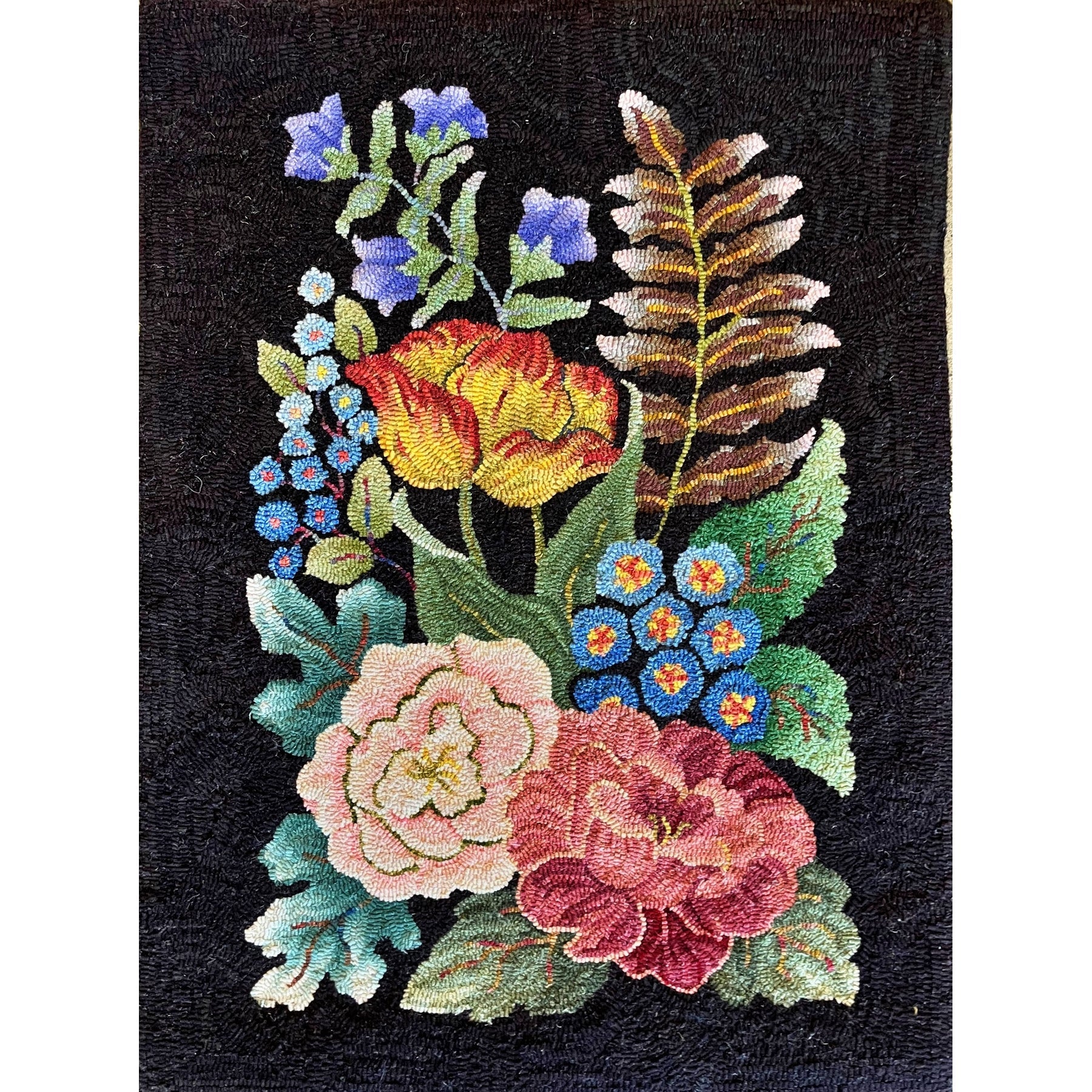 Floral Potouri, rug hooked by Kay Fleskes