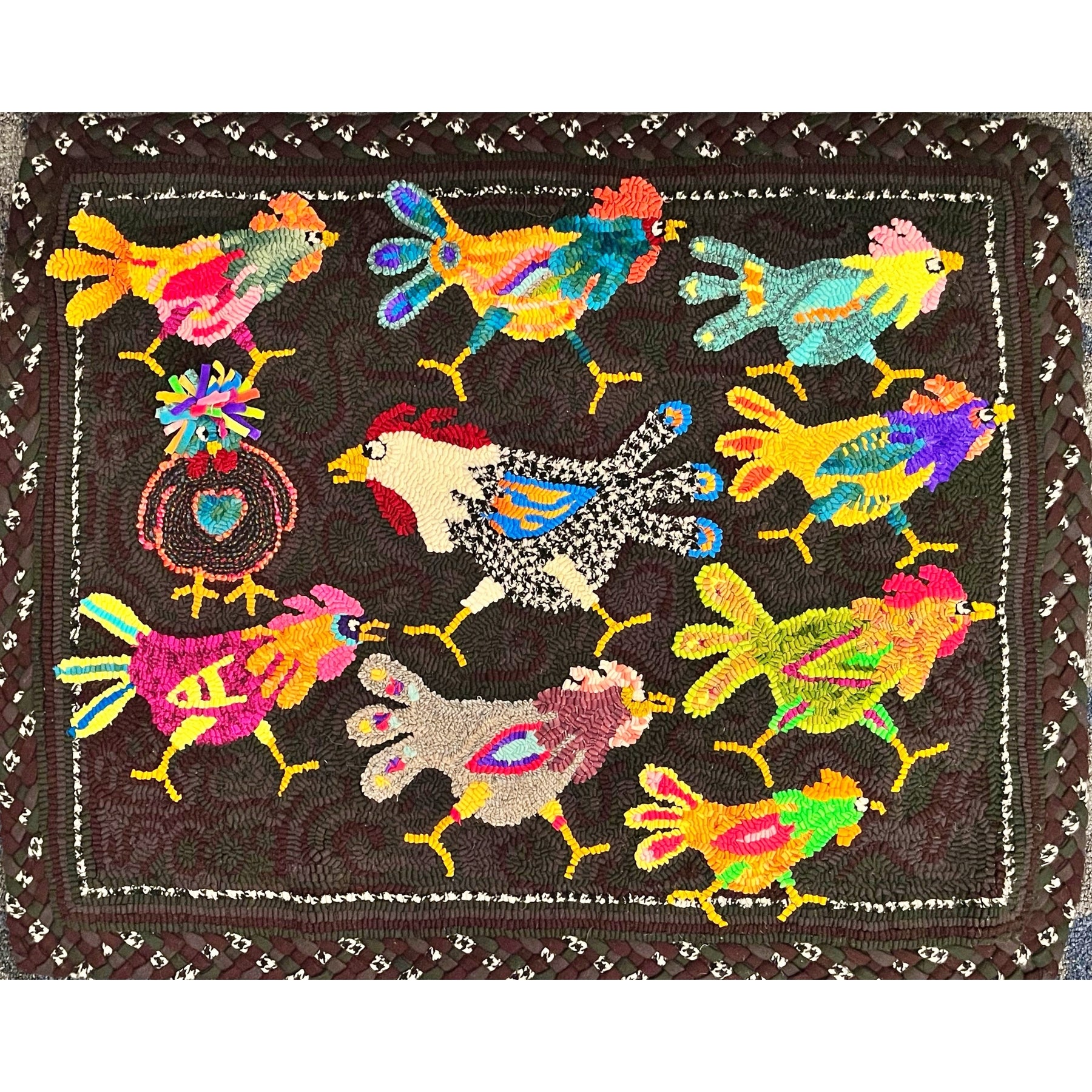Rug Hooking Pattern: No Cause For Alarm (PR1408) | Honey Bee Hive