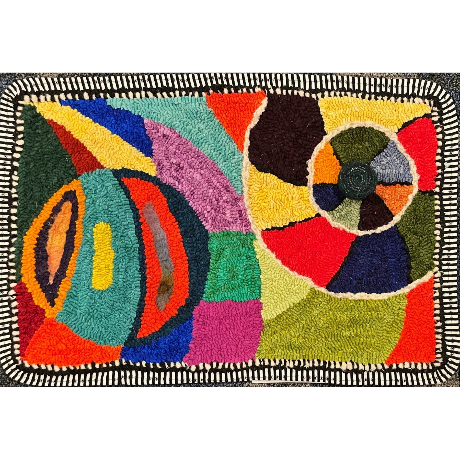 Bead Spiral, rug hooked by Rita Wagner