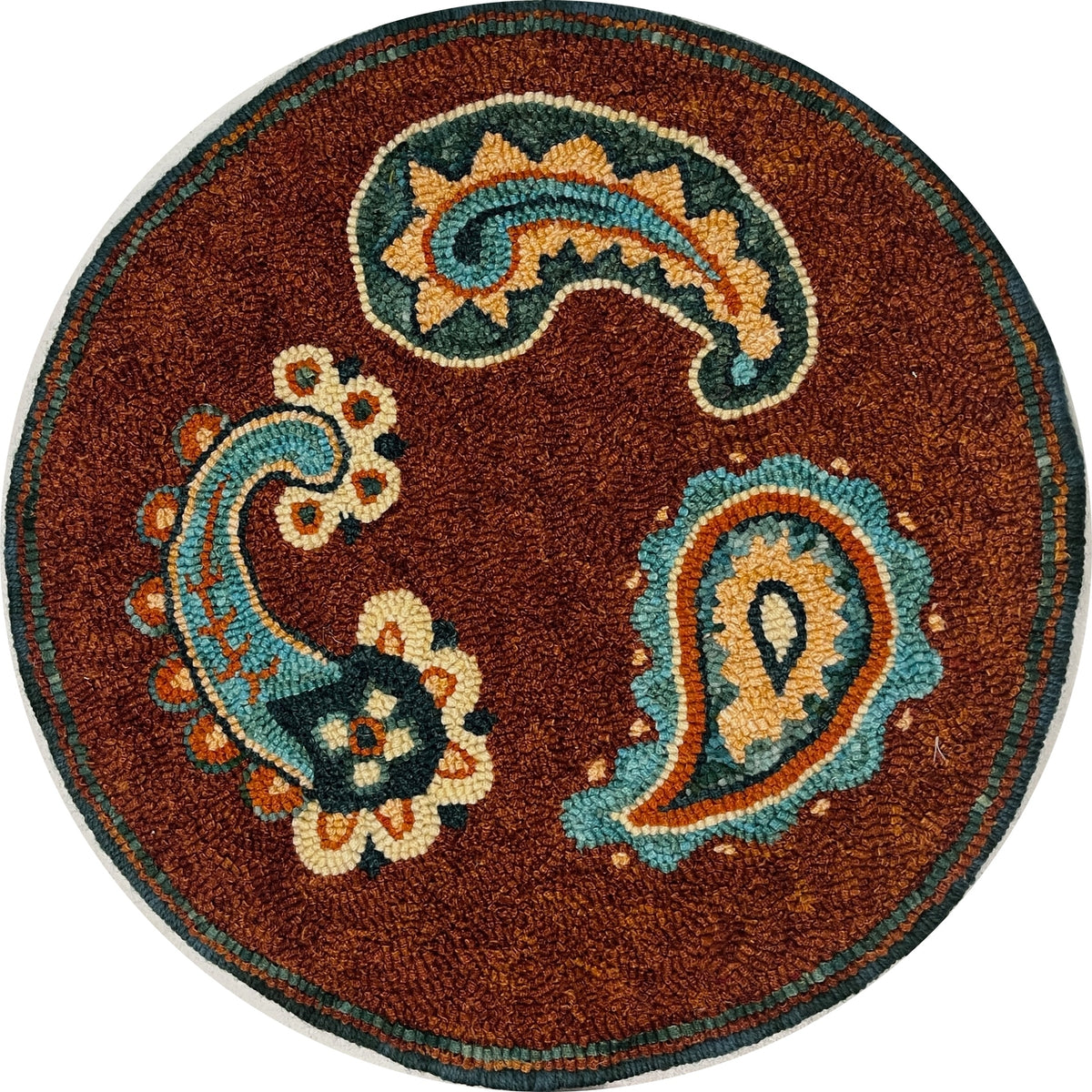 Paisley Circlet, rug hooked by Linda Powell