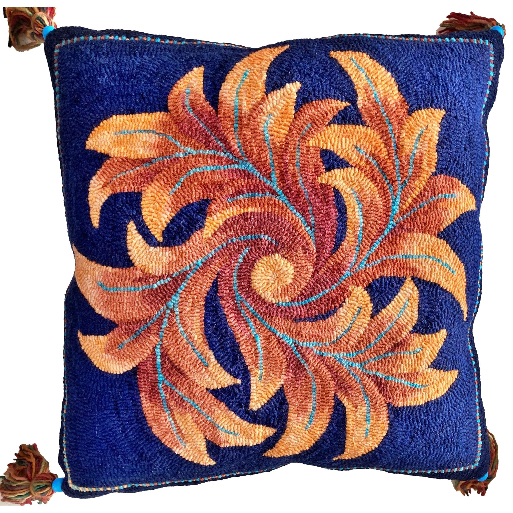 Pinwheel Scroll, rug hooked by Helen Mar Parkin