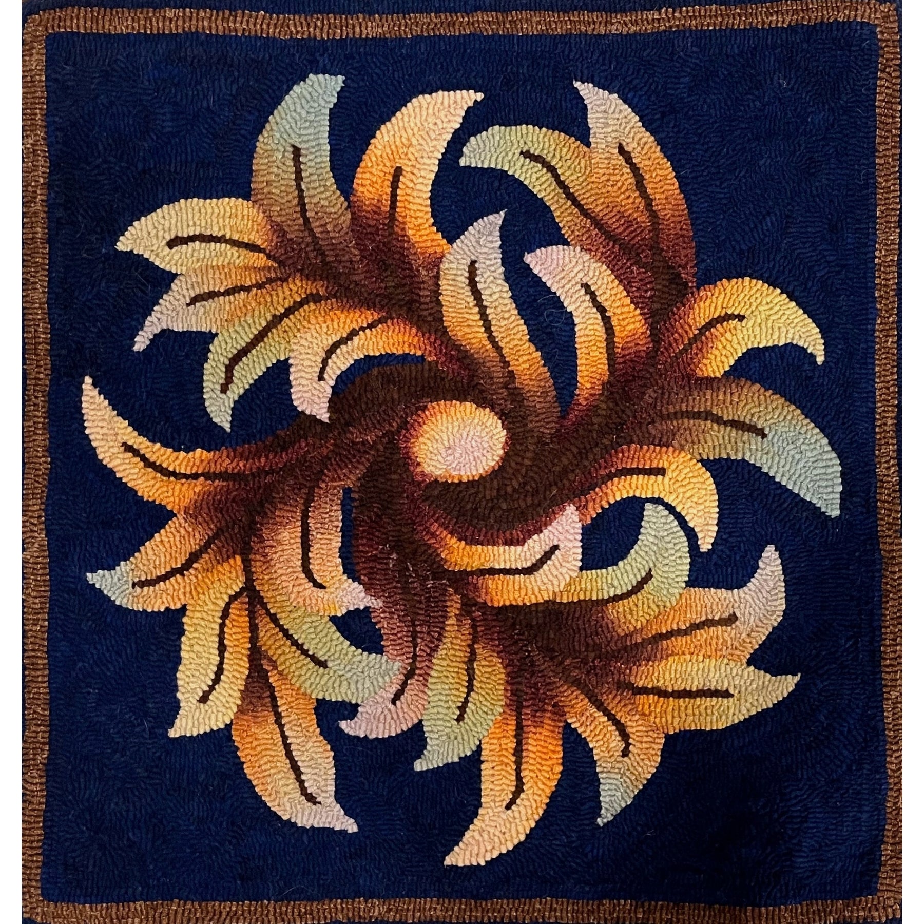 Pinwheel Scroll, rug hooked by Suzi Jankowski