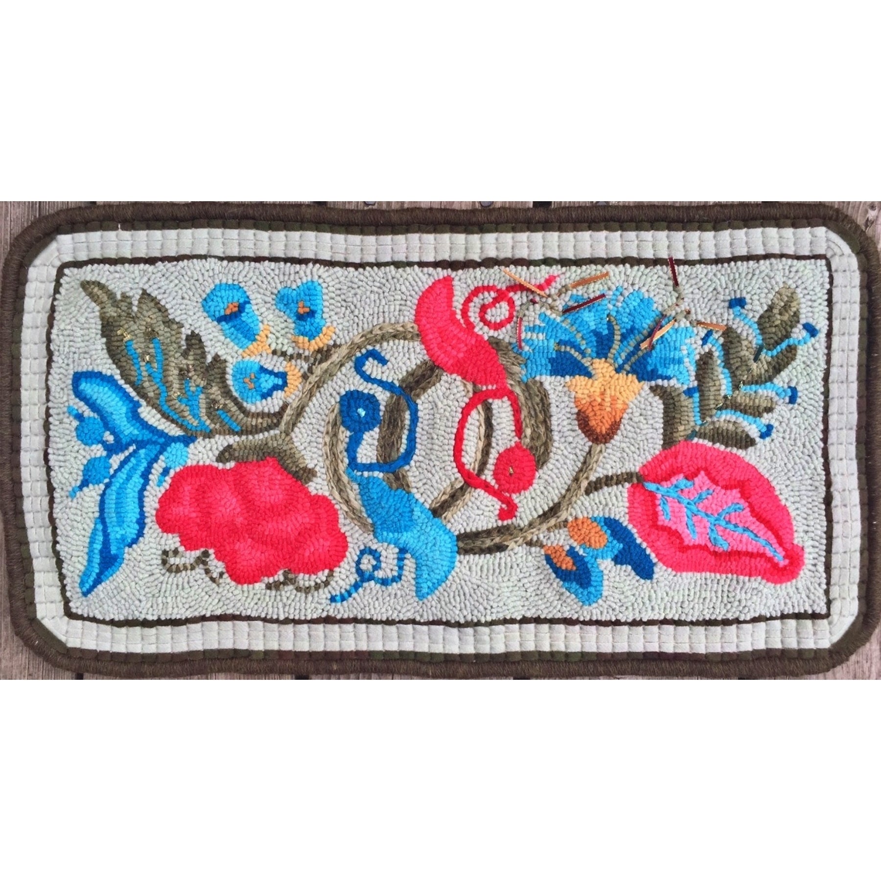 Rug Hooking Pattern: Crewel (TT542) | Honey Bee Hive Rug Hooking ...