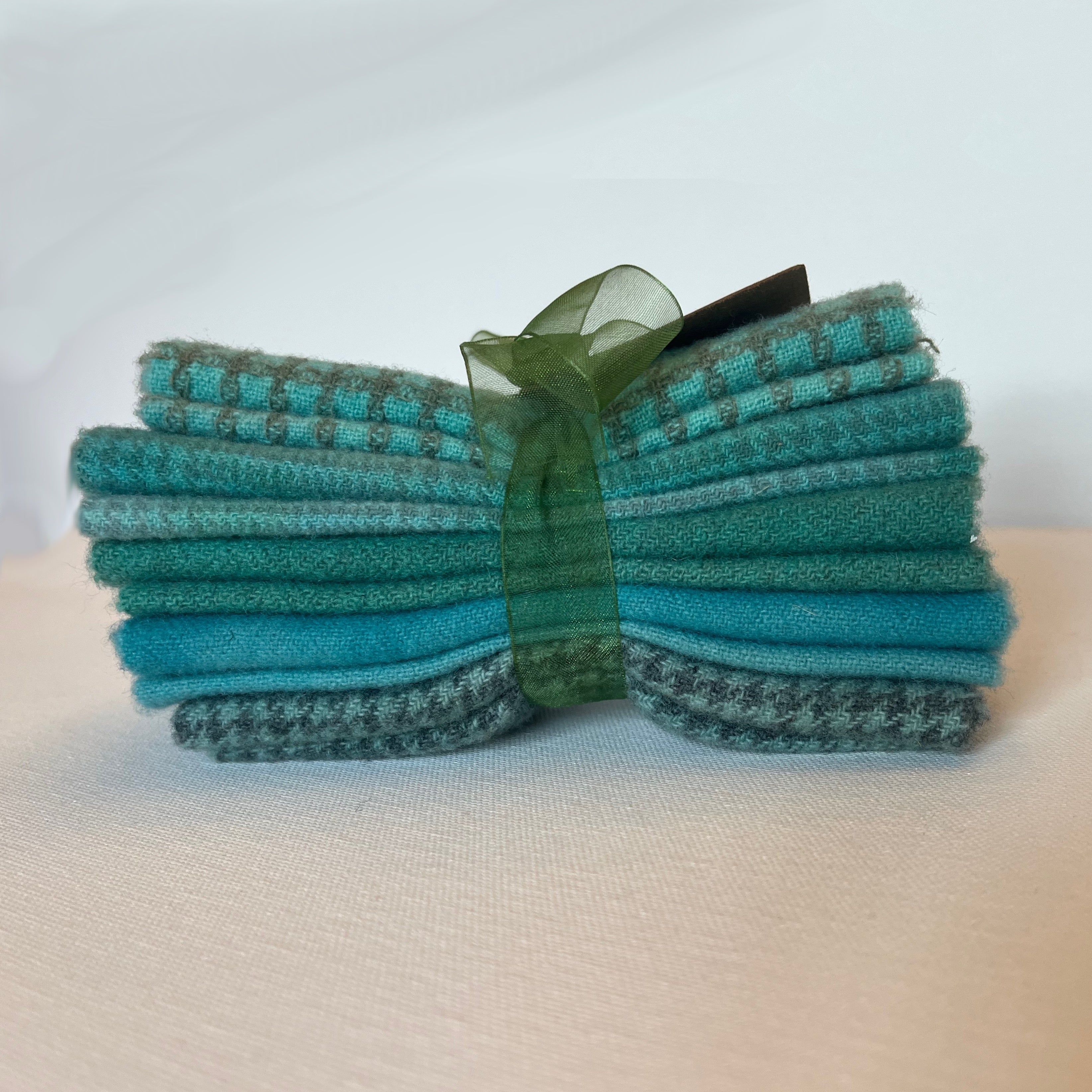 Turquoise Teal - Dorr Hand Dyed Bundle - Rug Hooking Wool