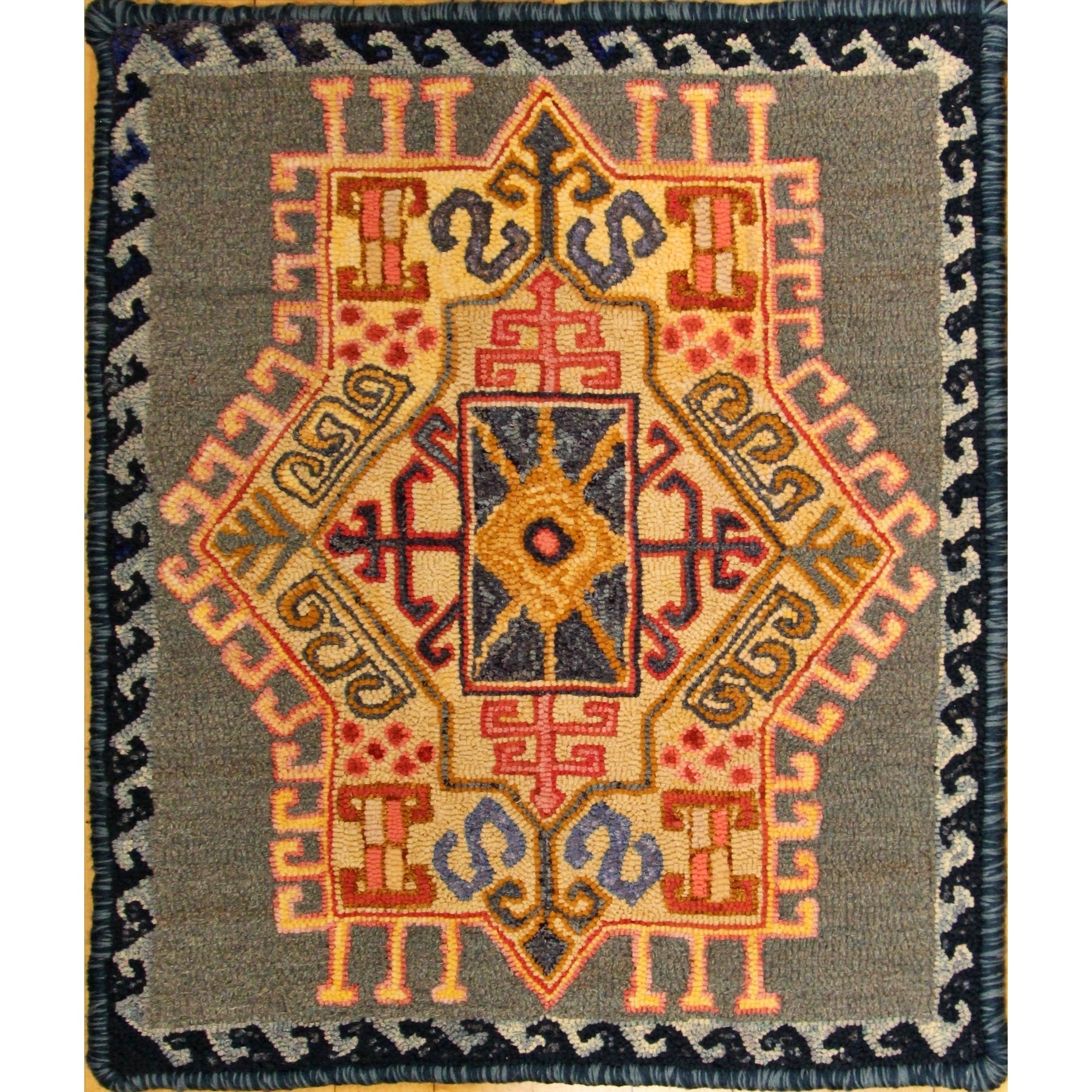 Latch-Hook Medallion, rug hooked by Janet Williams