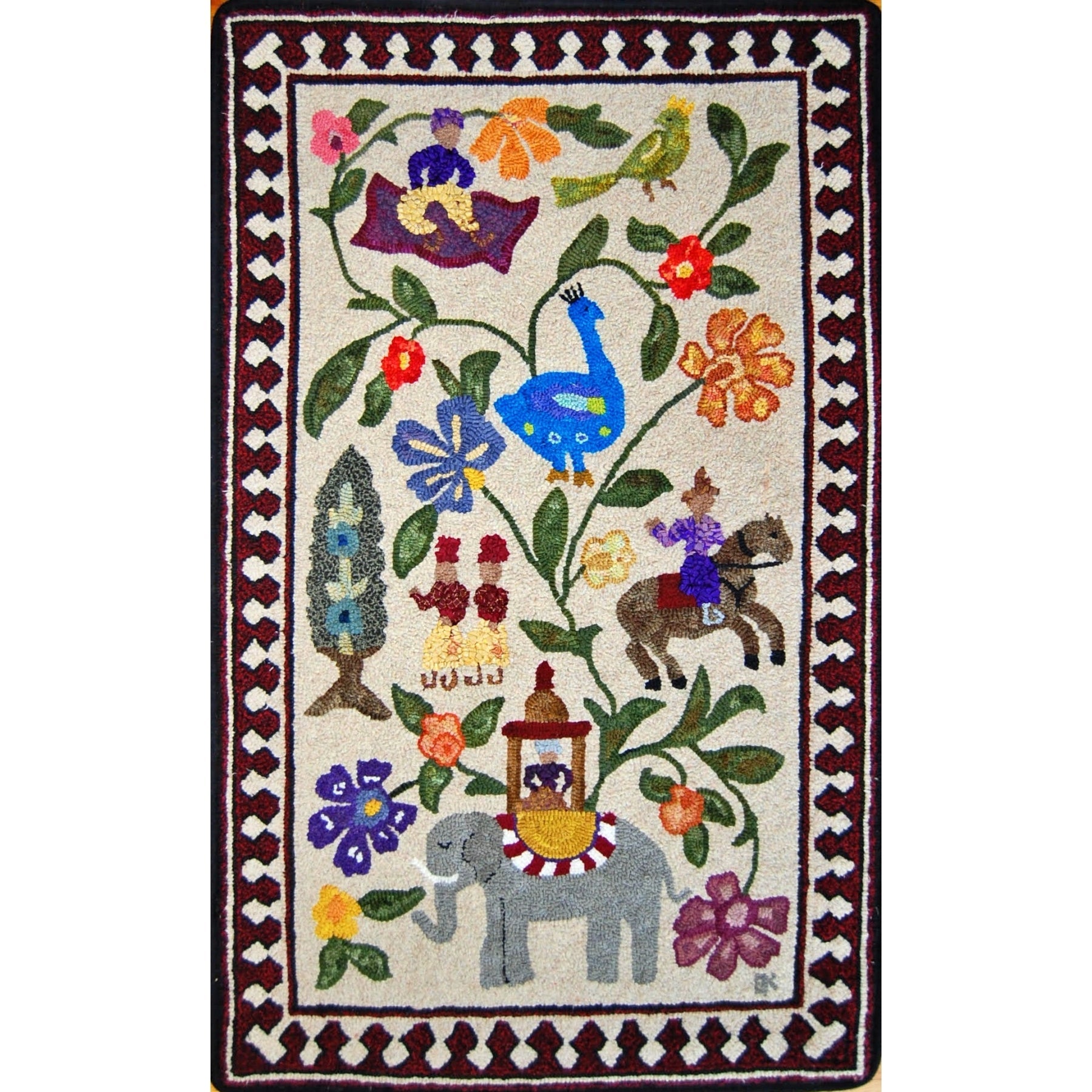Mini-Kashani, rug hooked by Dinah Kretschmer
