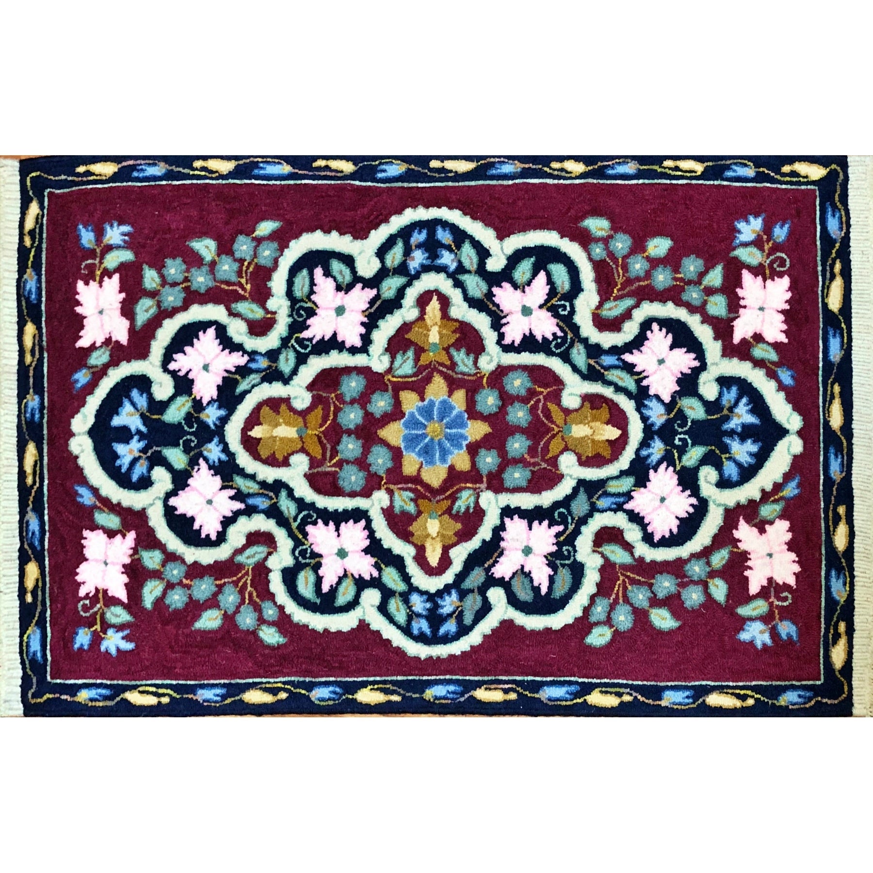 Ali-Riza - Small Center, rug hooked by Carol LaChance