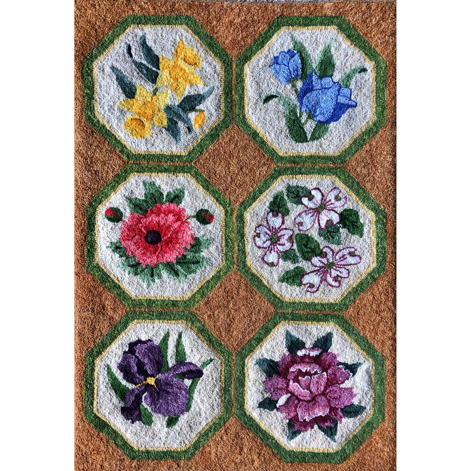 Floral Mosaic, rug hooked by Leslie Haynes