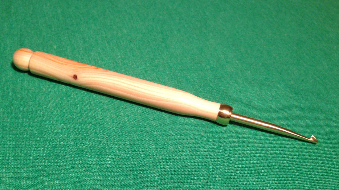 Irish "Hartman" Rug Hooking Hook with Pencil Handle, 4mm