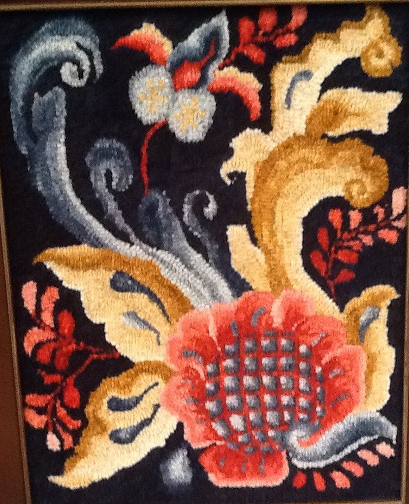 B505: Rosemaling Tote, Hooked by Pam Schmelzle