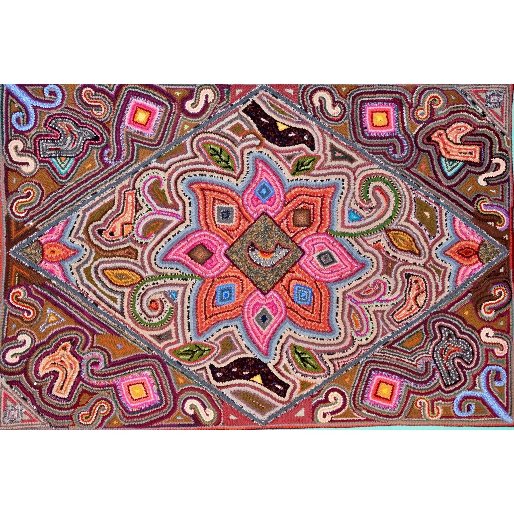 Multicolores Pattern #2, rug hooked by Ramona Cristina Tumax Tzunun