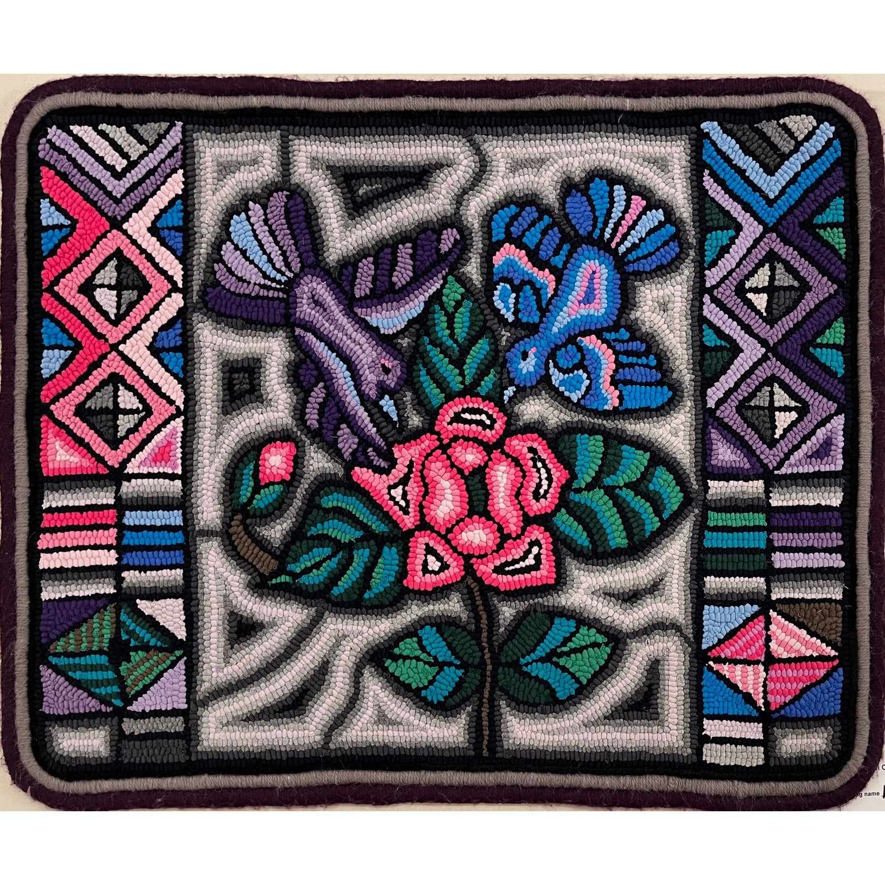 Multicolores Pattern #6, rug hooked by Patty Piek-Groth