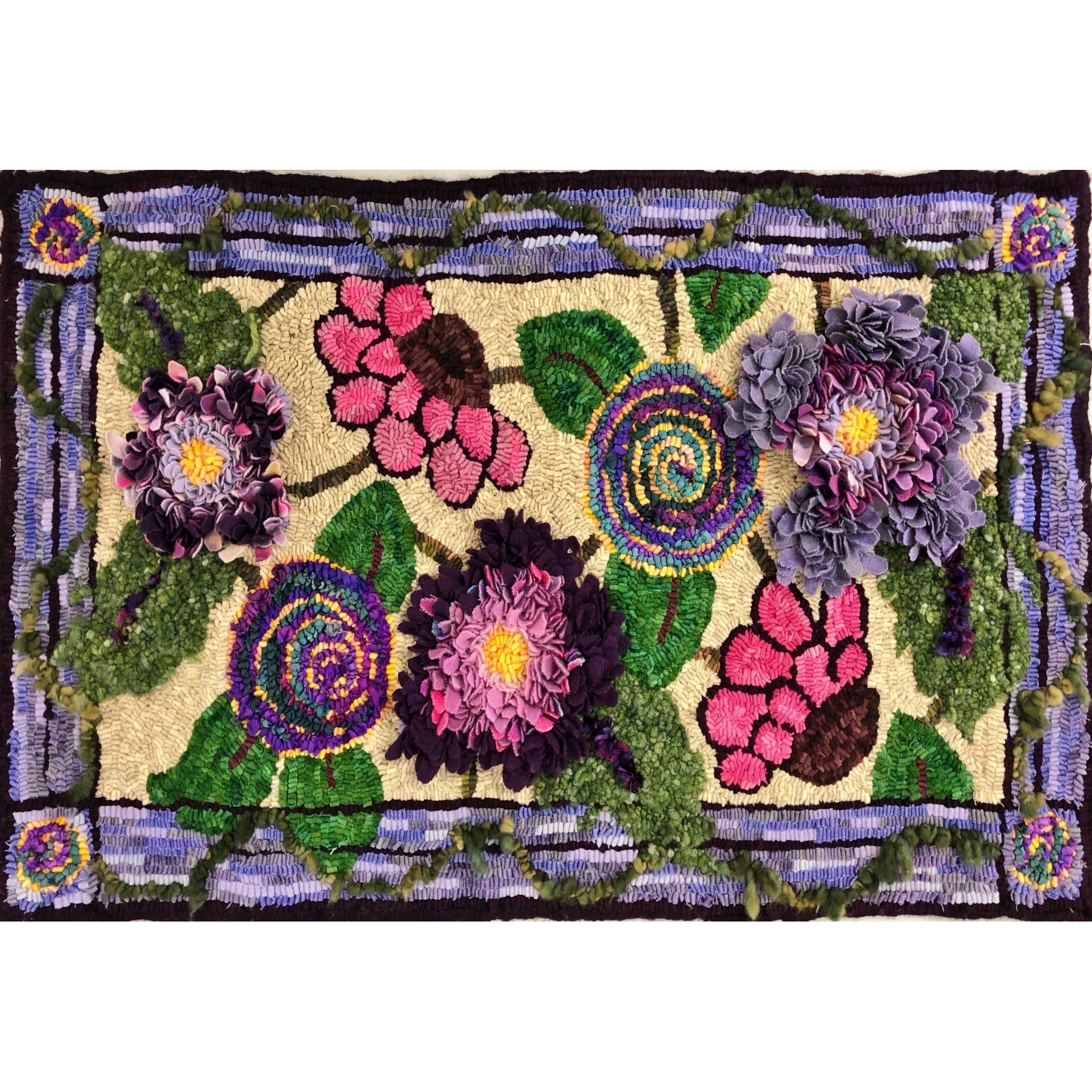 Stephanie's Garden, rug hooked by Karen DiGennaro